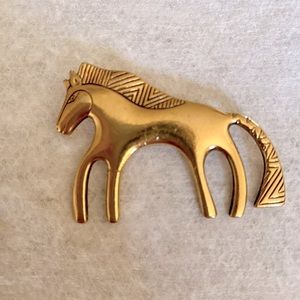LAUREL BURCH VTG GOLD TONE ANCIENT ANCESTORS HORSE PIN BROOCH FIGURE